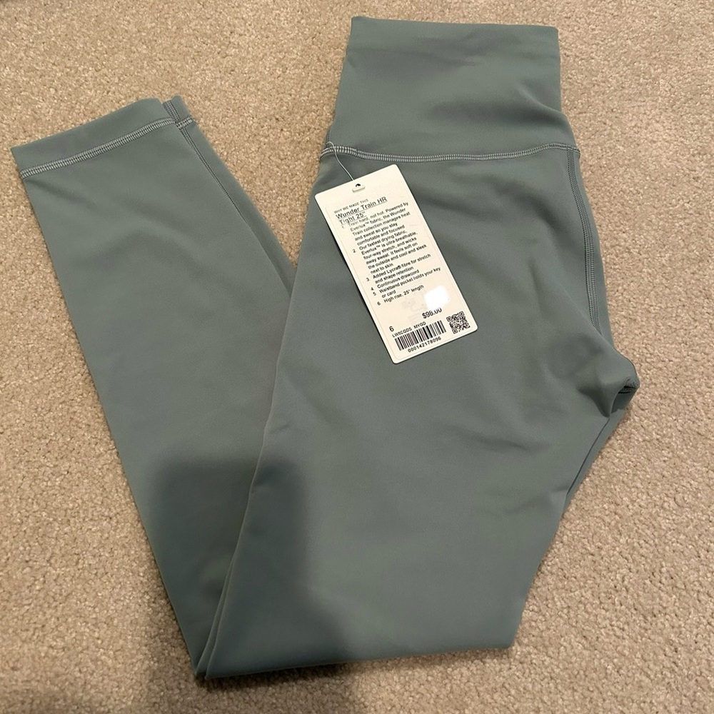 Lululemon Wunder train with pocket 25” Leggings